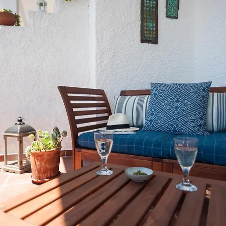 Apart Otel Asterias Panteli